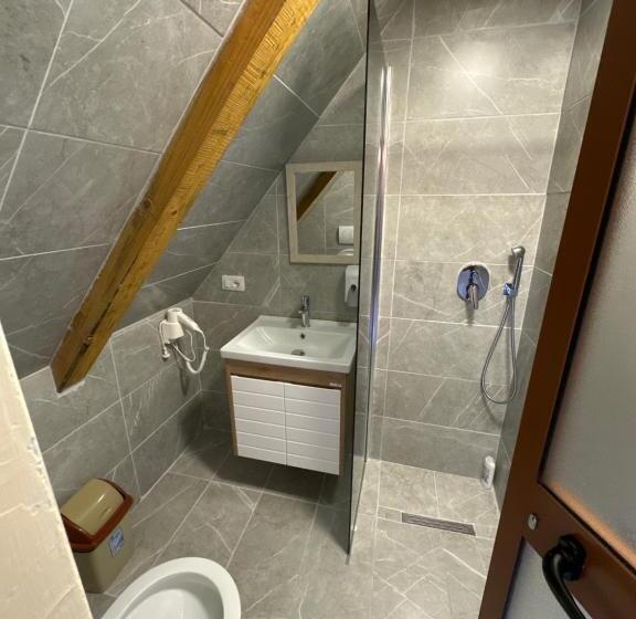 膳宿费 Royal Land