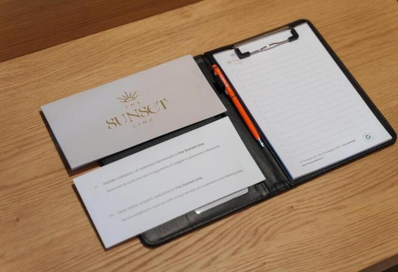 پانسیون The Sunset Line