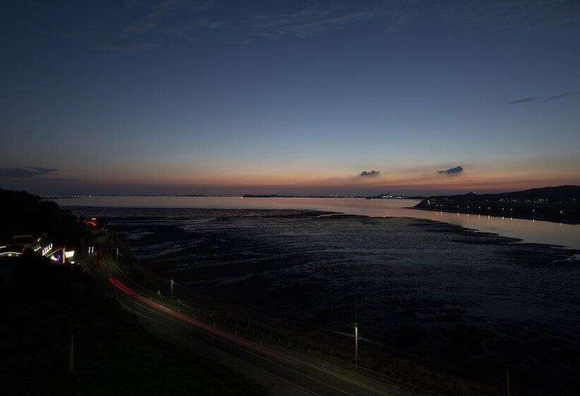 Tomonoya Hotel & Ryokan Daecheon