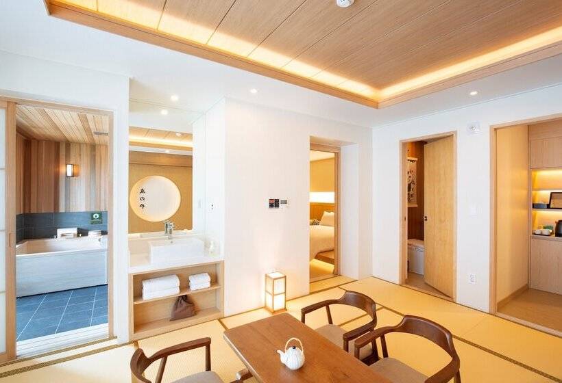 Tomonoya Hotel & Ryokan Daecheon