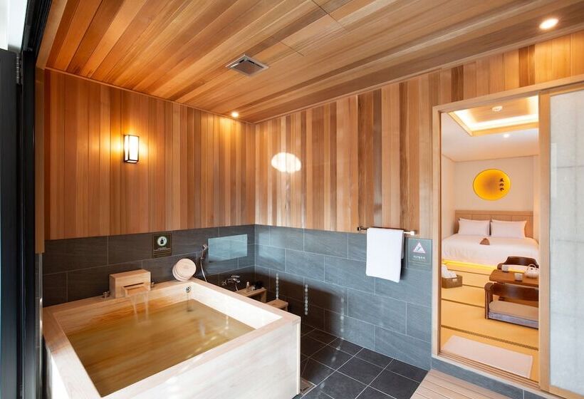 Tomonoya Hotel & Ryokan Daecheon