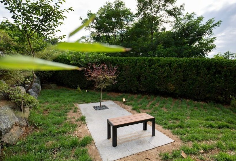 Tomonoya Hotel & Ryokan Daecheon