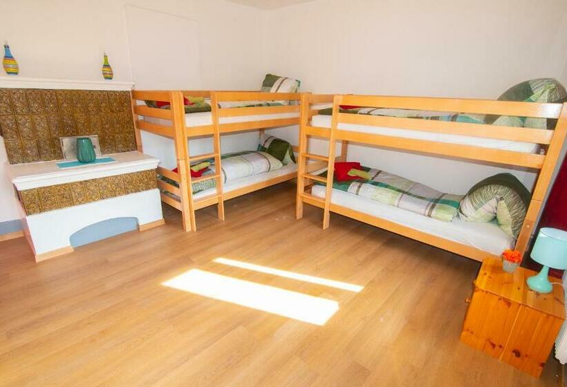 הוסטל Sonne Holiday Rooms