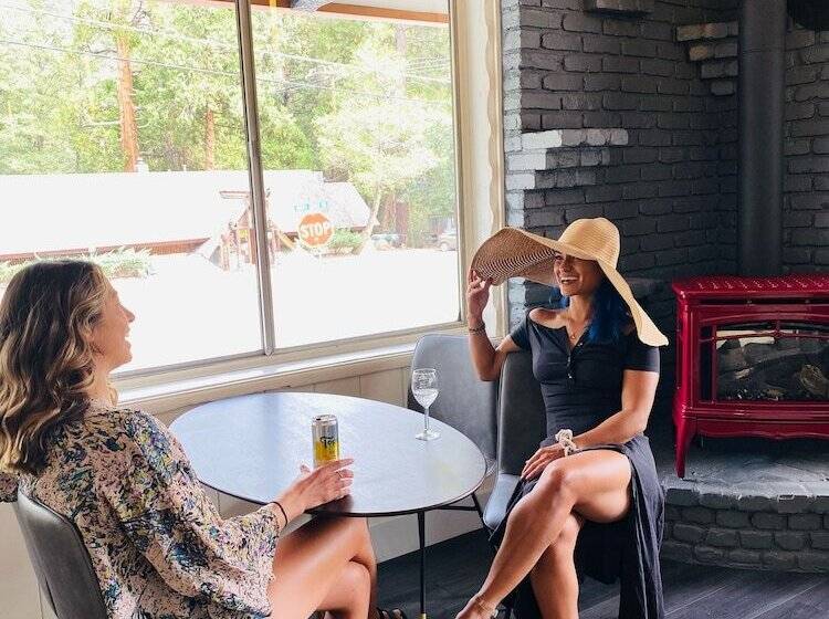 호스텔 The Creekstone