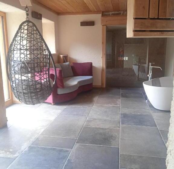 مبيت وإفطار Chalet Noèr