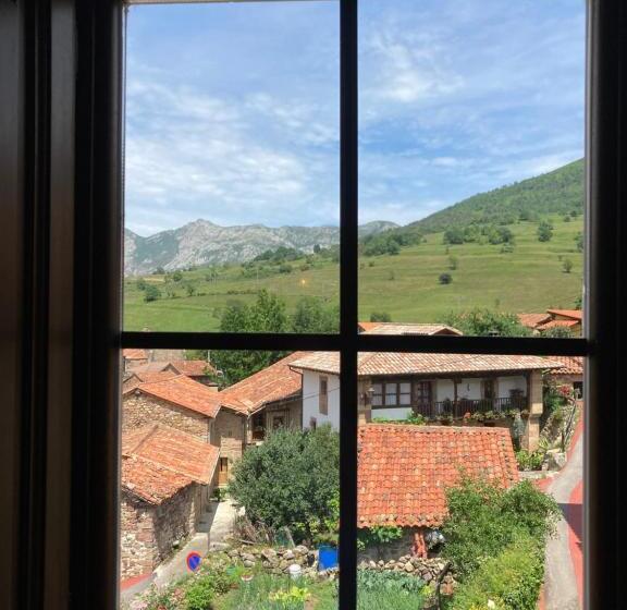 مبيت وإفطار La Valuisilla, Hotel Rural