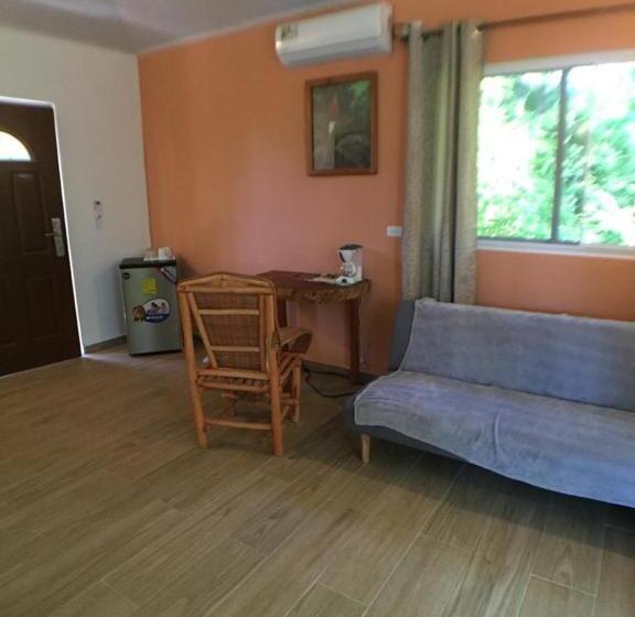 ベッドアンドブレックファースト Magic Mountain Lodge