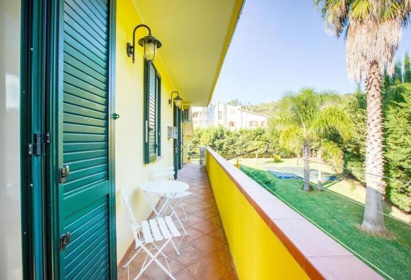 تختخواب و صبحانه Musae Apartments