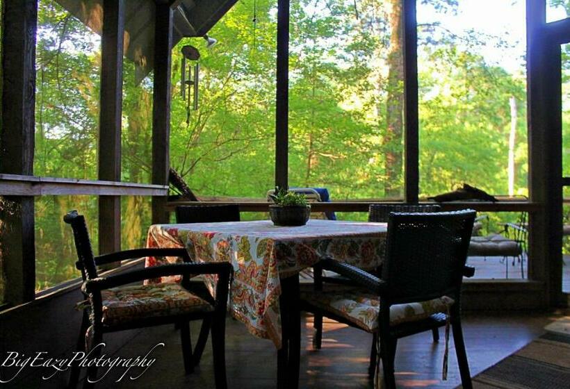 민박 The River Chalet