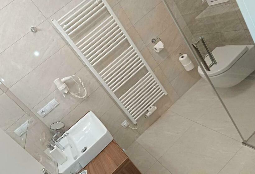 مبيت وإفطار Vila Eva