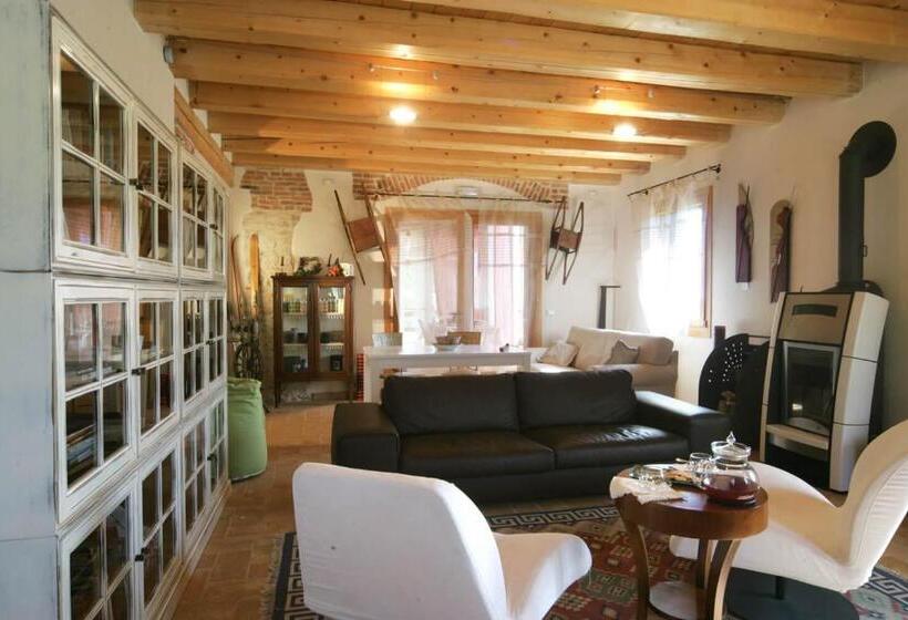 Отель Agriturismo Monte Degli Aromi