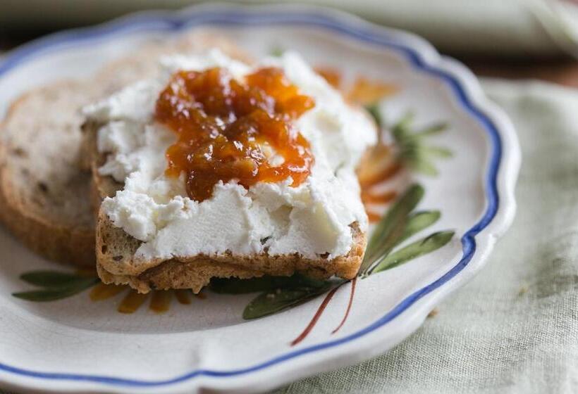 Отель Agriturismo Monte Degli Aromi