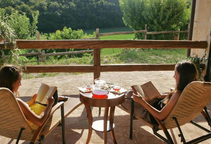 Отель Agriturismo Monte Degli Aromi