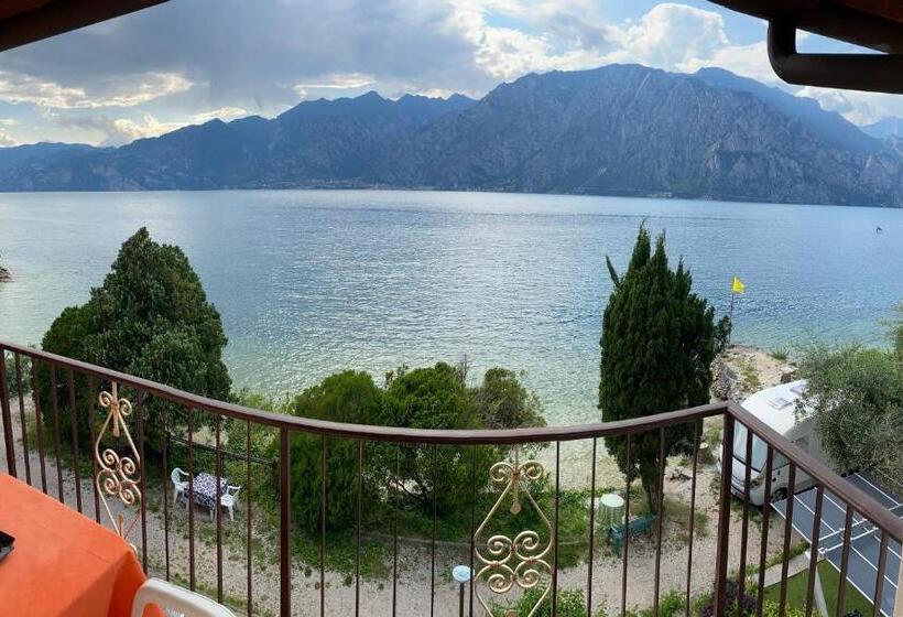 ホテル Albergo Campeggio Bommartini