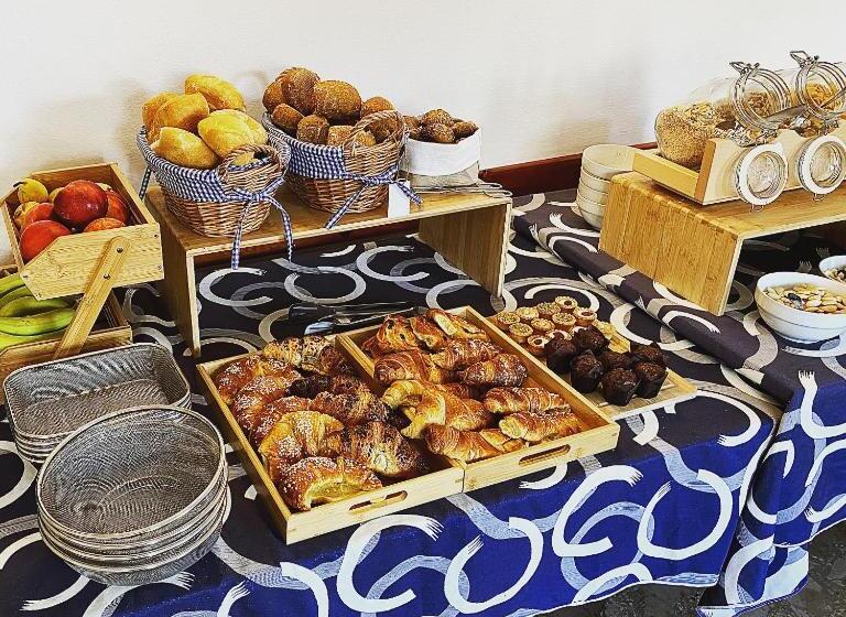 ホテル Albergo Campeggio Bommartini