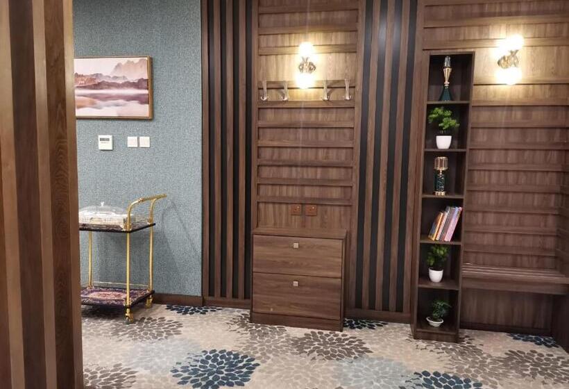 בית מלון כפרי Azard