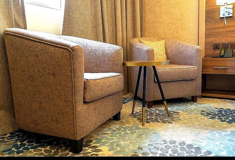 בית מלון כפרי Azard