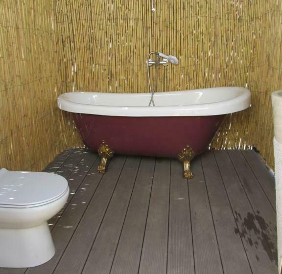 בית מלון כפרי Azure Wellness Retreat