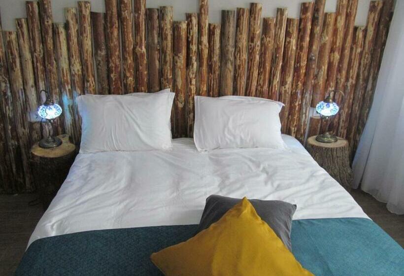 בית מלון כפרי Azure Wellness Retreat