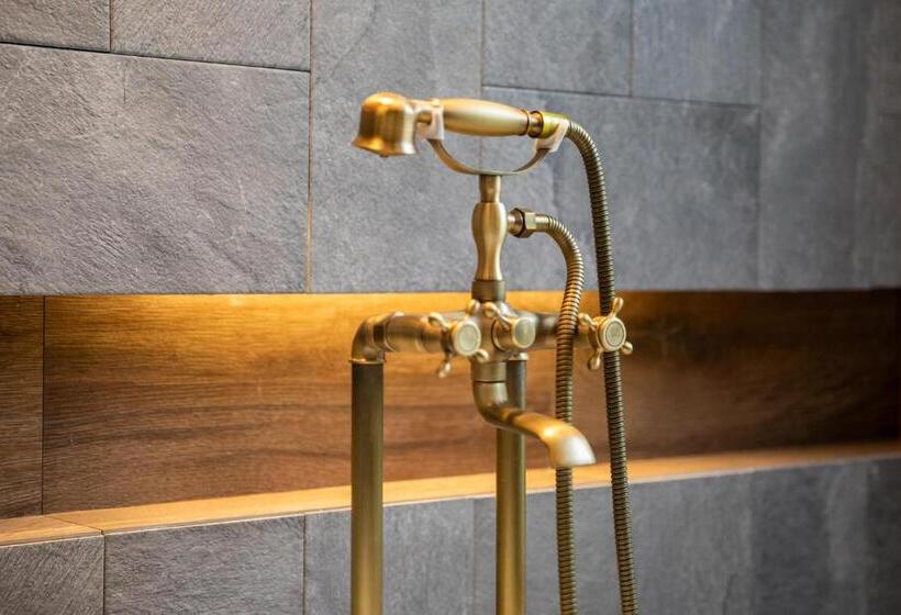 هتل Bai Dinh Riverside Resort & Spa