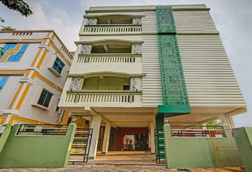 Hotel Treebo The Bollywood