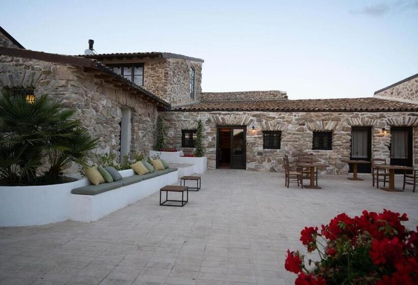 בית מלון כפרי Borgo Delle Pietre