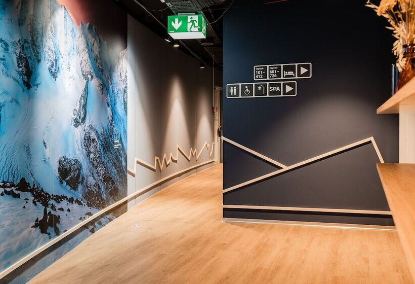 Capsule Hotel   Alpine Garden Zurich Airport