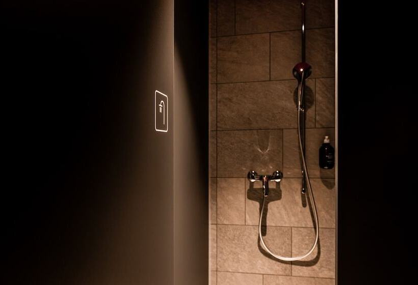 Capsule Hotel   Alpine Garden Zurich Airport