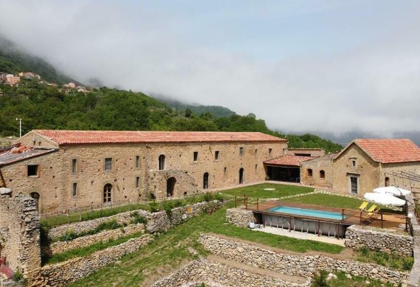 בית מלון כפרי Castello Di Milè