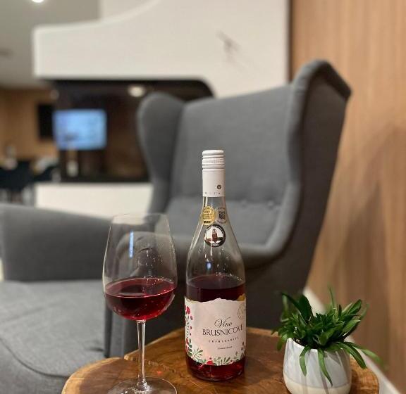 酒店 Chata Tale Dom Horskej Služby