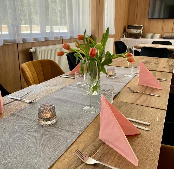 酒店 Chata Tale Dom Horskej Služby