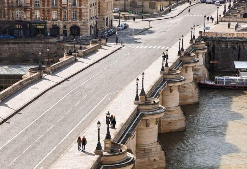 호텔 Cheval Blanc Paris & Dior Spa Cheval Blanc Paris