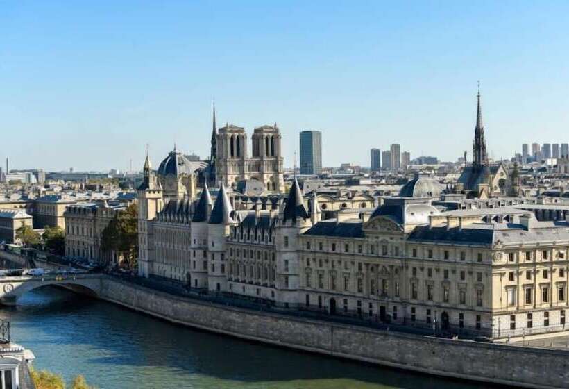 호텔 Cheval Blanc Paris & Dior Spa Cheval Blanc Paris