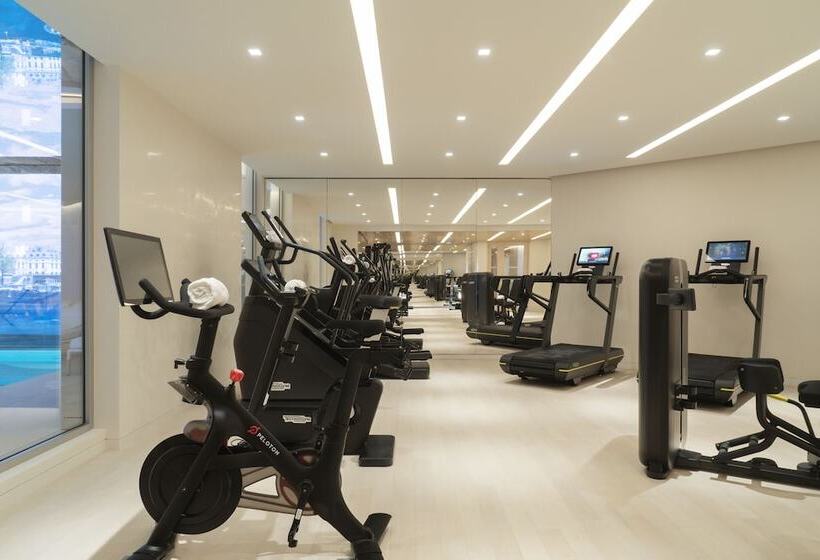 호텔 Cheval Blanc Paris & Dior Spa Cheval Blanc Paris