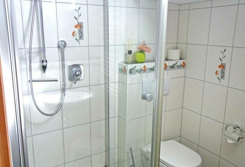 Отель Ferienwohnung Bauernhaus Kailhof