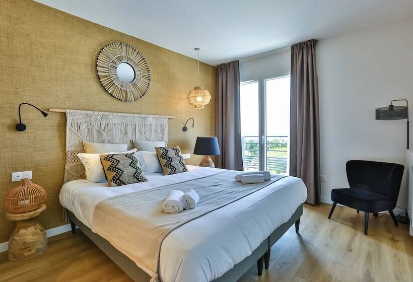 Отель Hôtel & Spa Face à La Mer