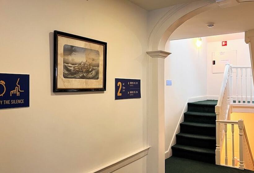 هتل Jardim Da Lapa By Shiadu