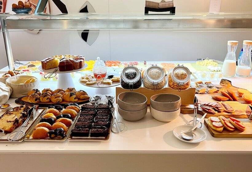 هتل Jardim Da Lapa By Shiadu