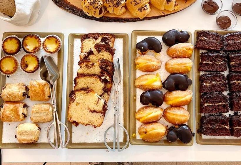 هتل Jardim Da Lapa By Shiadu