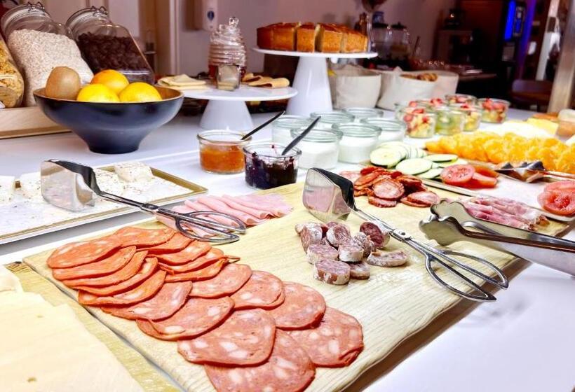 هتل Jardim Da Lapa By Shiadu