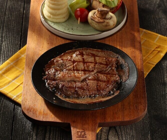 فندق Karikatur Bi