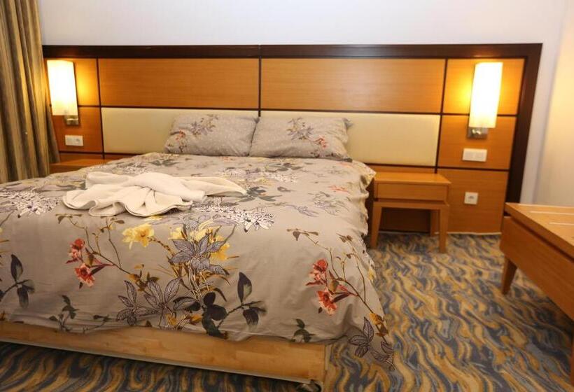 Отель Kommageneiz