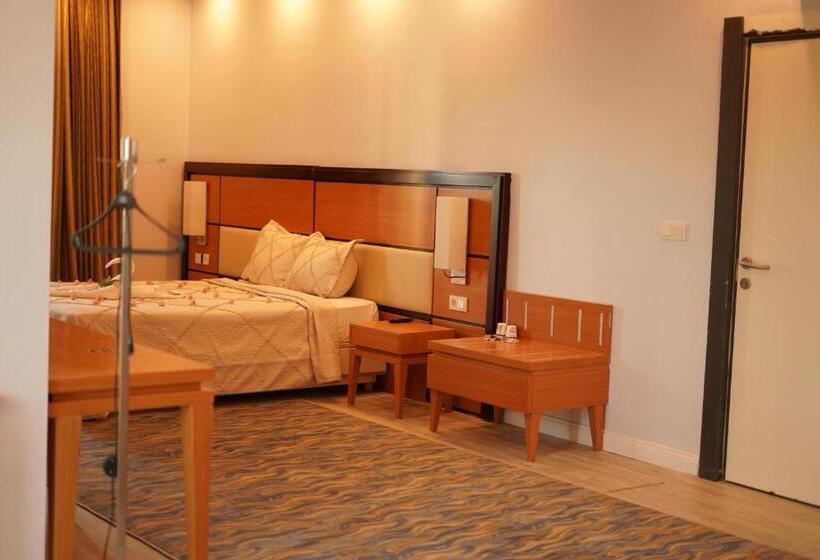 Отель Kommageneiz