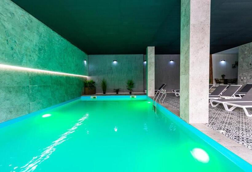 فندق Konopka Forest Home & Spa