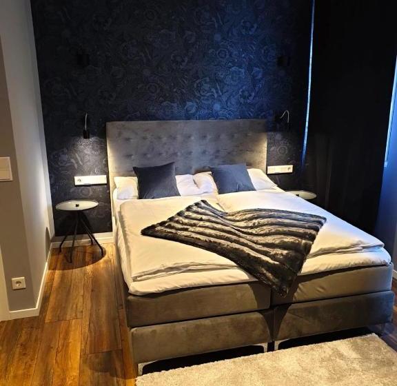 Отель Kornblume