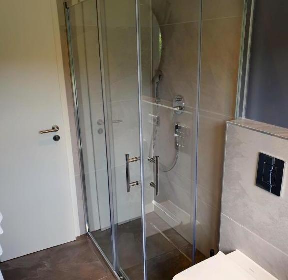 Отель Kornblume