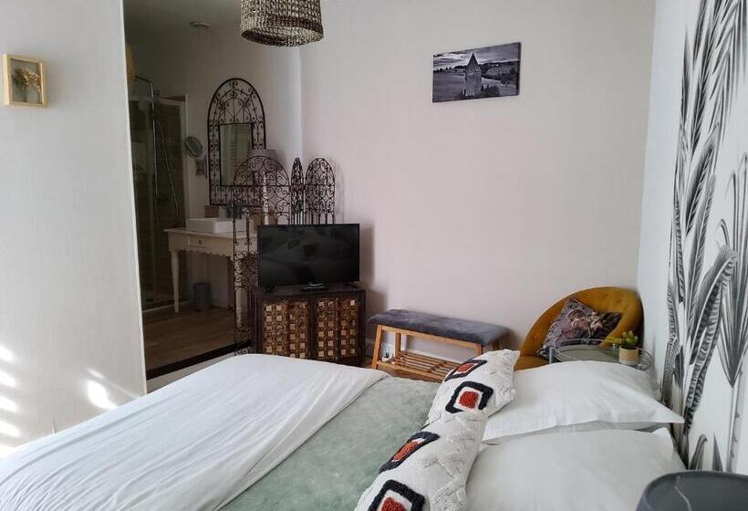 Отель Le 9 En Cuisine