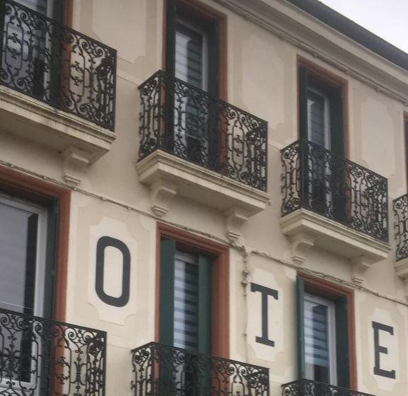 Отель Le 9 En Cuisine