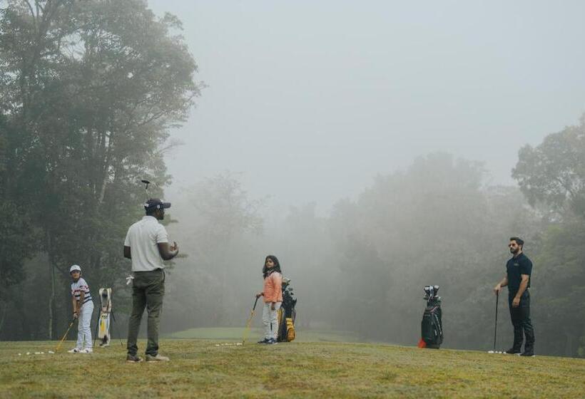 فندق Montrose Golf Resort & Spa