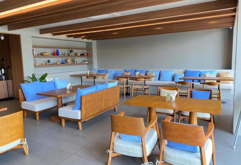 호텔 Neera Retreat